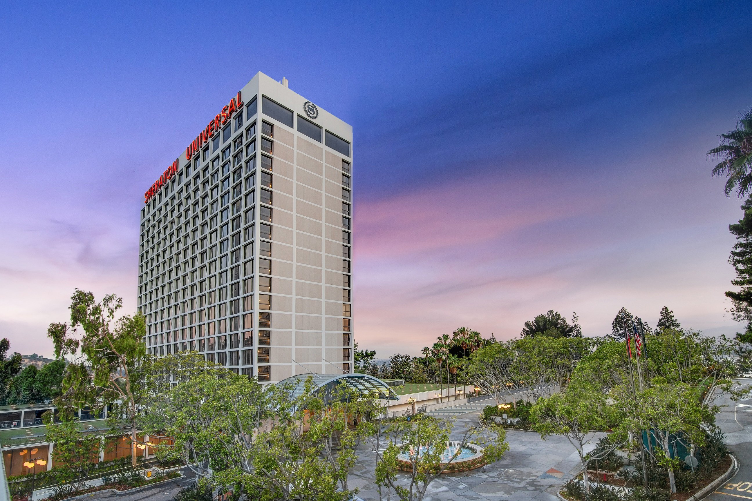 SHERATON UNIVERSAL HOTEL UPDATED 2024 Reviews Price Comparison And   Exterior At Sunset 