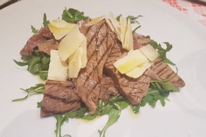 Bersantap