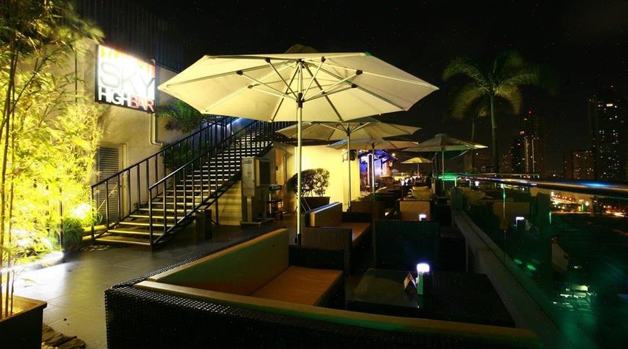Al Fresco Sky High View Bar 