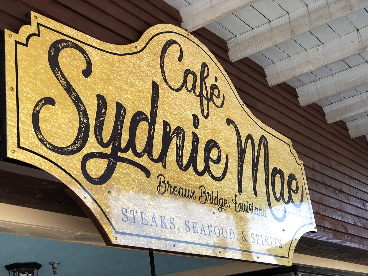 https://dynamic-media-cdn.tripadvisor.com/media/photo-o/15/1d/9c/a0/cafe-sydnie-mae.jpg?w=1200&h=-1&s=1