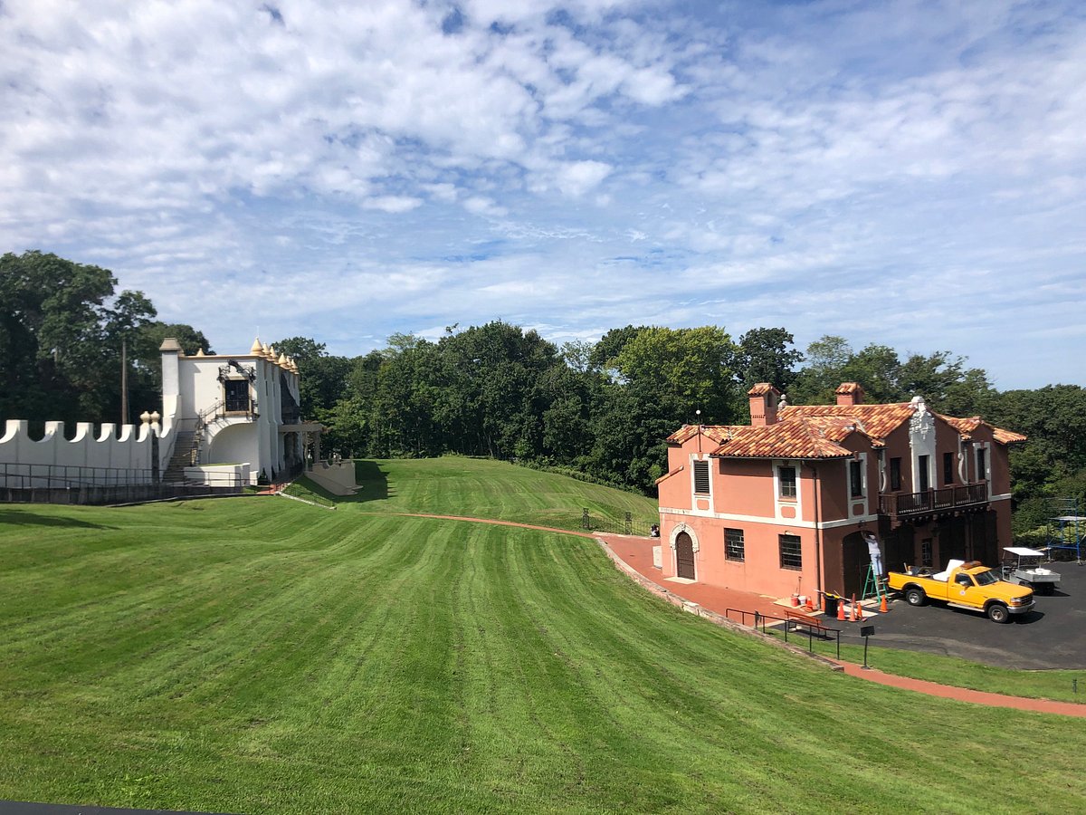 Vanderbilt Museum And Planetarium Parking