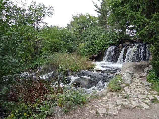 Lake Katherine Nature Center & Botanic Gardens: Explore Serenity