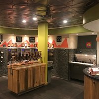 Many choices of frozen yogurt.