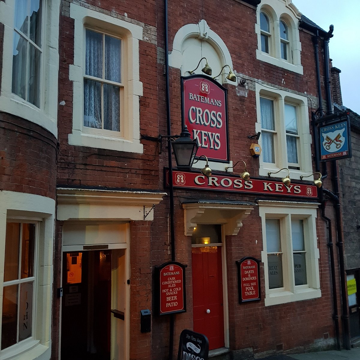 Cross Keys pub.