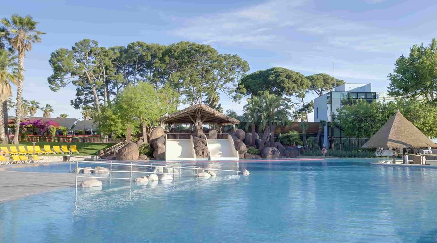 Piscina Polynesian Sea