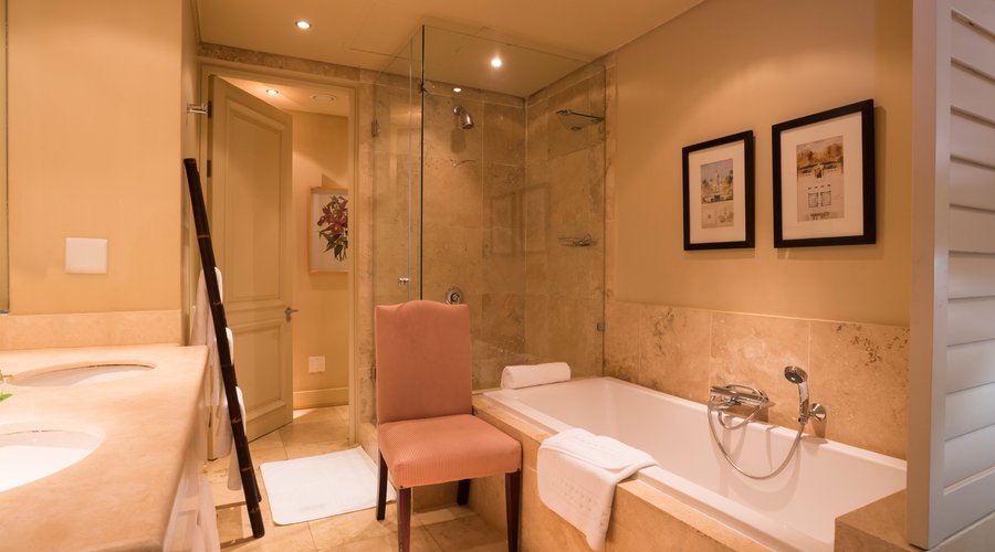 Royal Palm Hotel - Executive Suite (Bathroom)