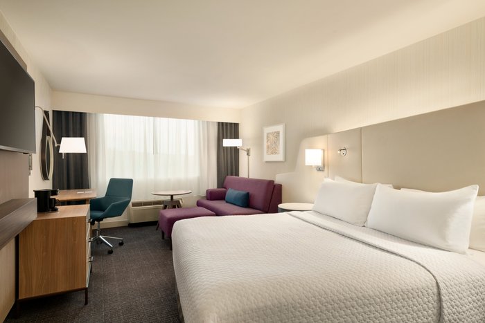 CROWNE PLAZA PHILADELPHIA - KING OF PRUSSIA, AN IHG HOTEL $117