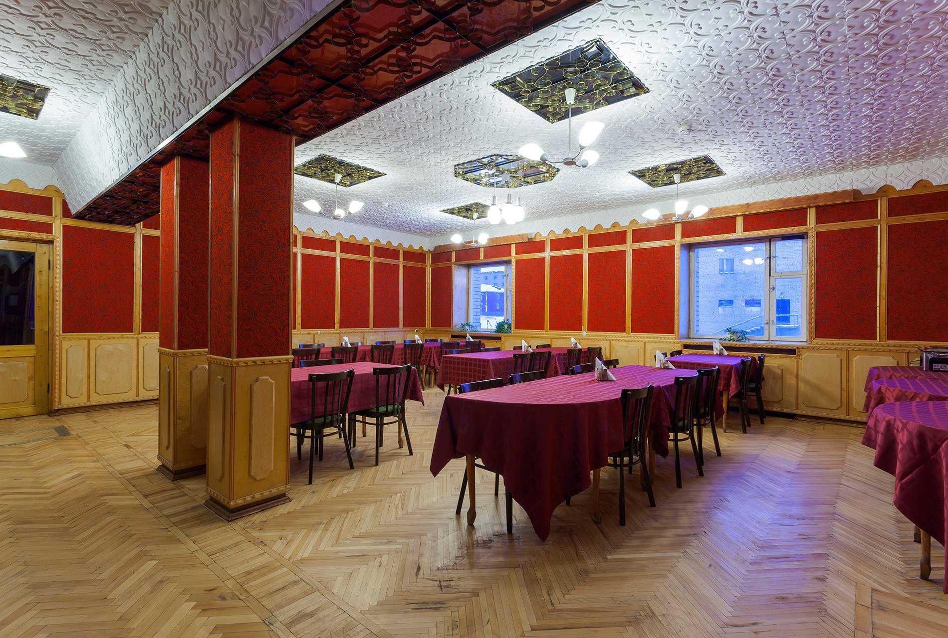 Hotel Pyramiden by null