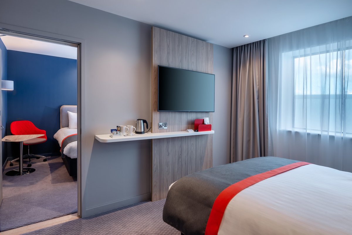 holiday inn express london heathrow t4 an ihg hotel hillingdon