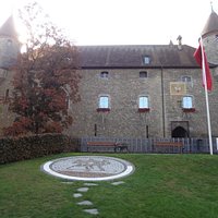 Château de Bulle (depuis la Place du Marché)