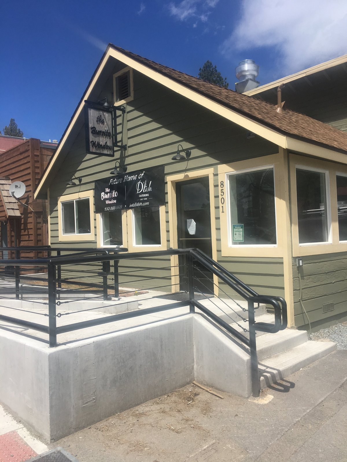 Detalhe do cardápio de sobremesas, preços de fevereiro de 2019 - Picture of  Christy Hill Restaurant, Tahoe City - Tripadvisor