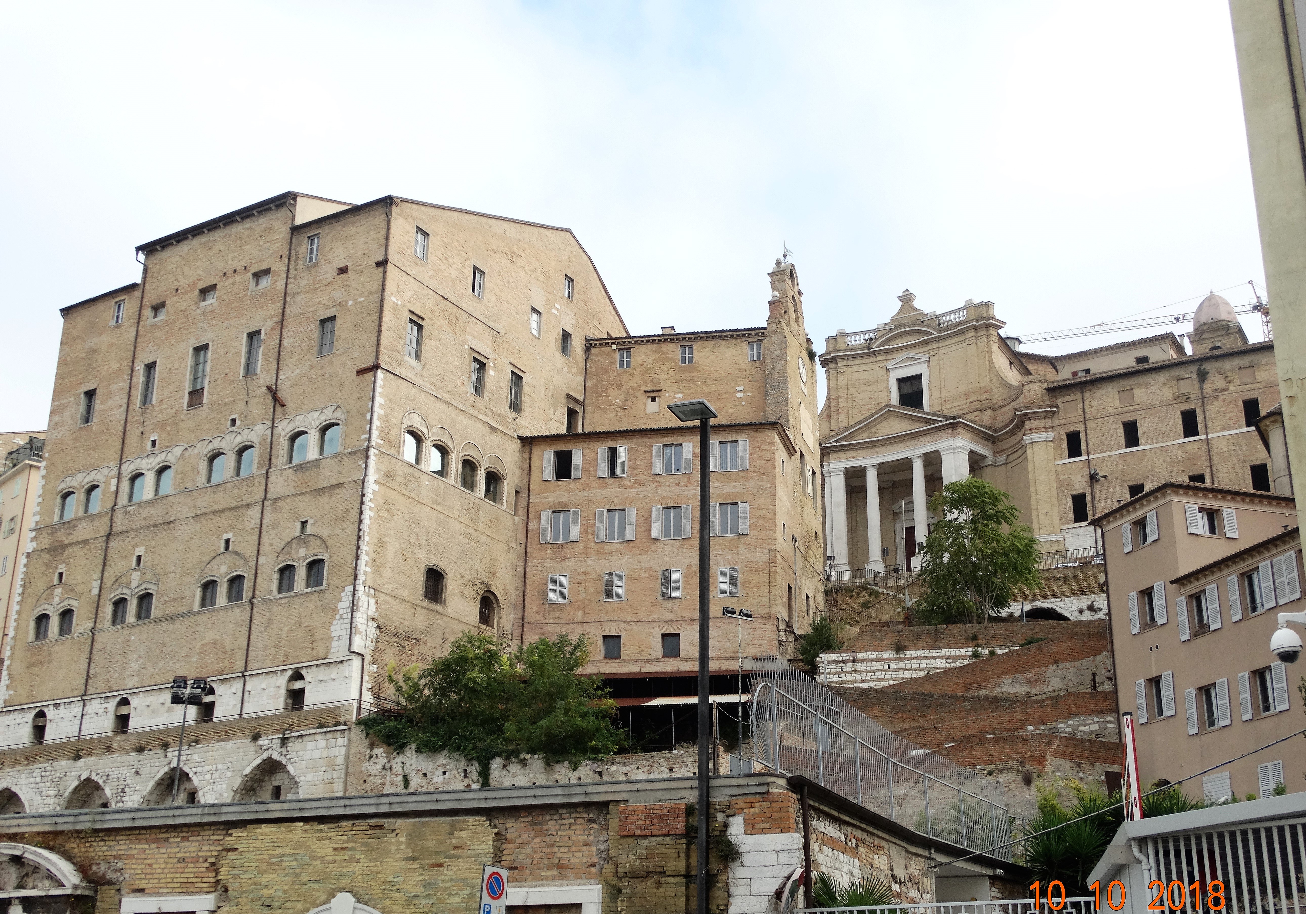 Palazzo Degli Anziani (Ancona) - 2022 Alles Wat U Moet Weten VOORDAT Je ...