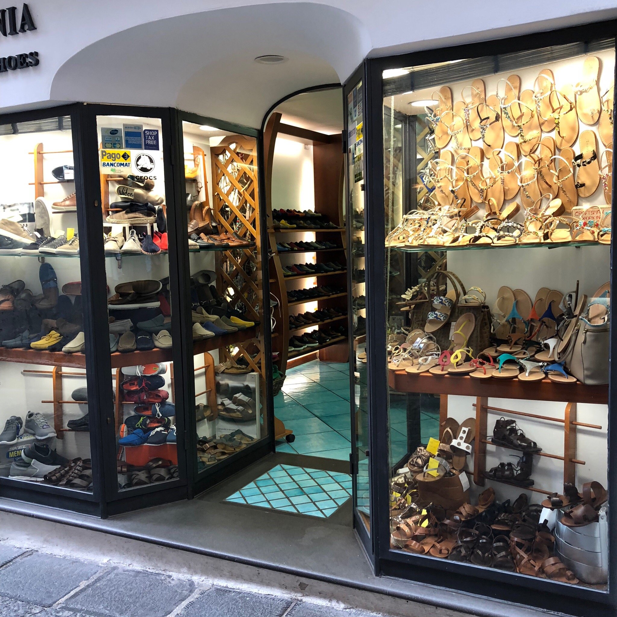 Negozio shop scarpe salerno