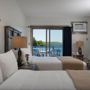 Lakeview Lodge Room