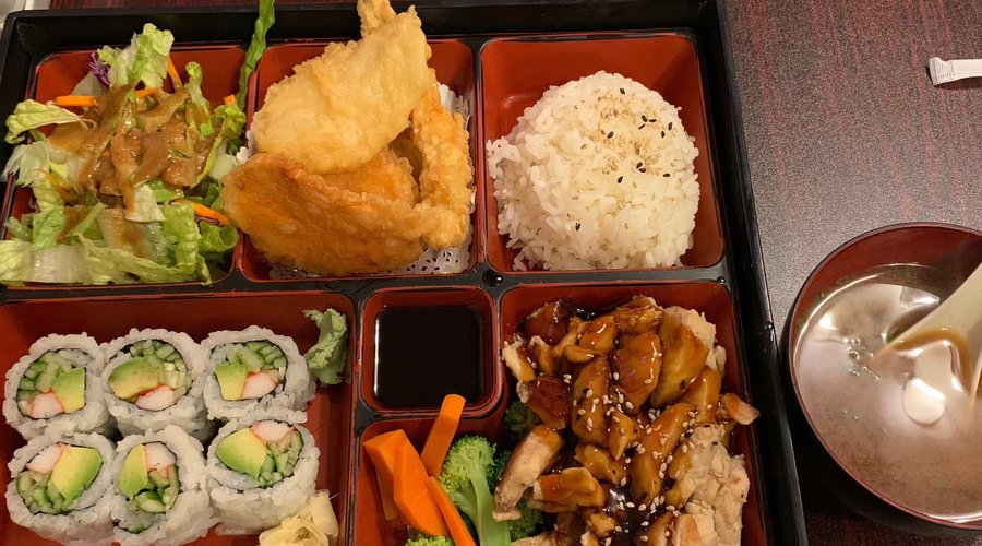 Momoyama Sushi
