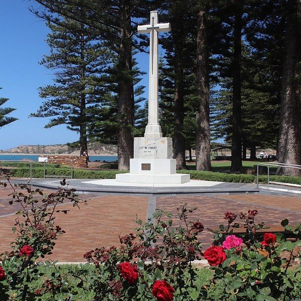 Victor Harbour Cenotaph image