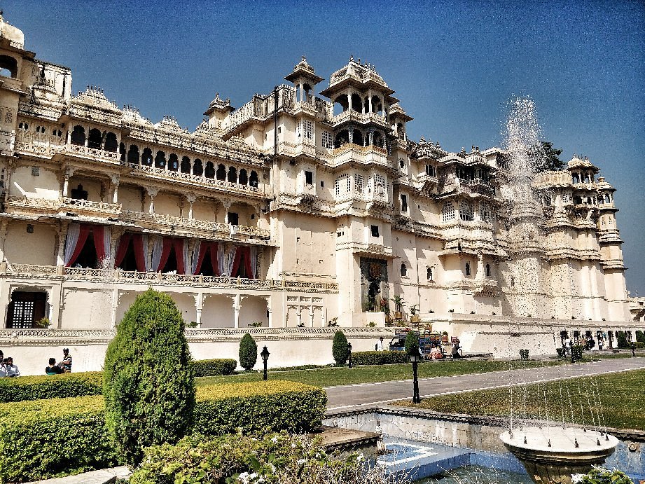 places to visit in city palace udaipur