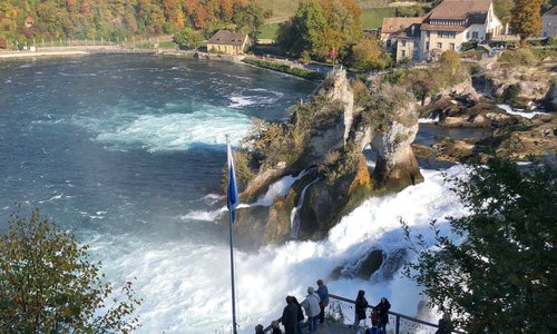 Rheinfall aan de zuidzijde