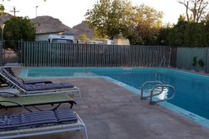 Pool & Beach