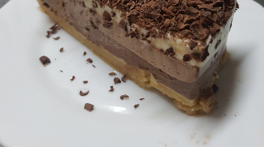 tarta casera de tres chocolates