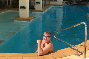 Pool & Beach