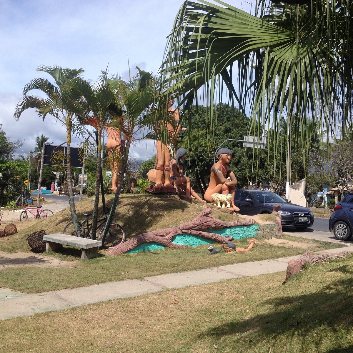 Monumento em homenagem a Primeira Missa celebrada no Brasil - O