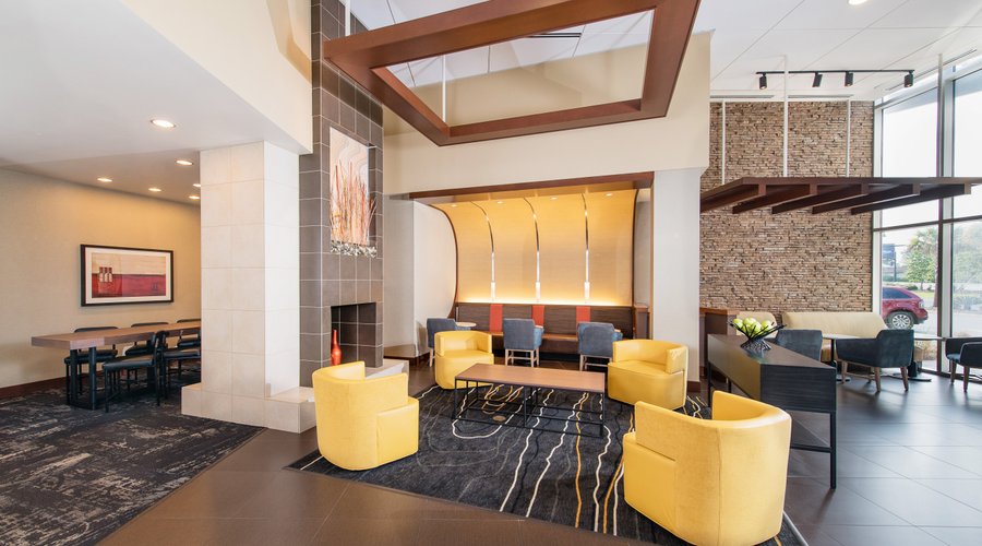 Hyatt Place Charleston Airport Lobby