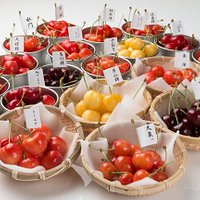 You can enjoy cherries of various tastes and colors