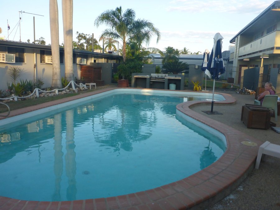 QUEENS BEACH MOTOR HOTEL $75 ($̶8̶4̶) - Prices & Motel Reviews - Bowen ...