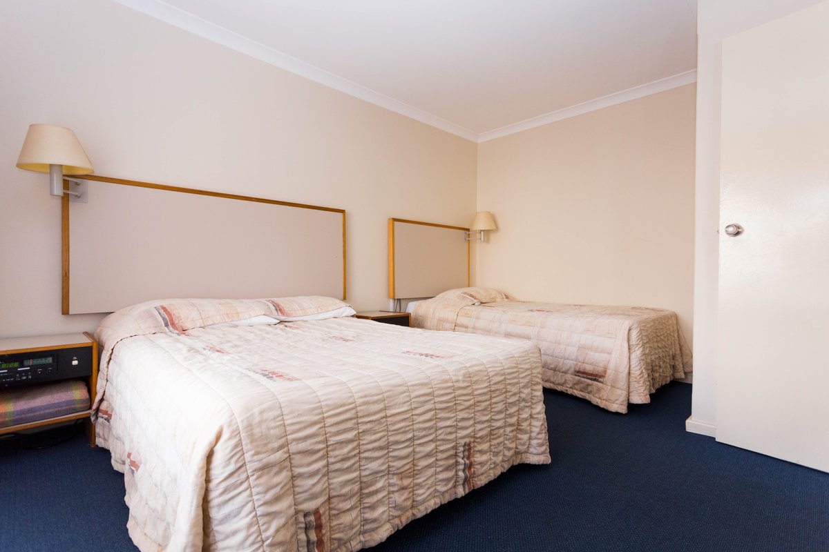 Sleepwell Motel Rooms: Pictures & Reviews - Tripadvisor