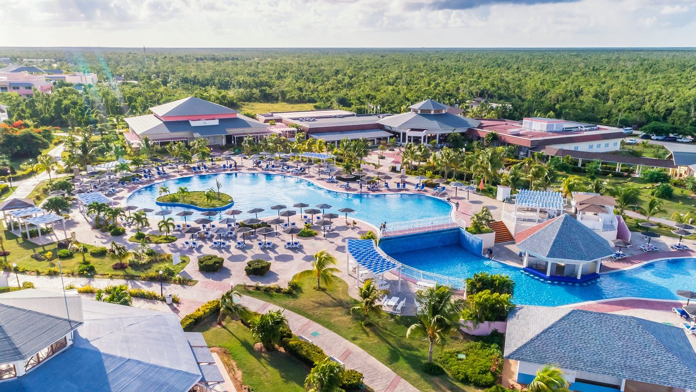 Memories Flamenco Beach Resort UPDATED 2025 Reviews & Photos