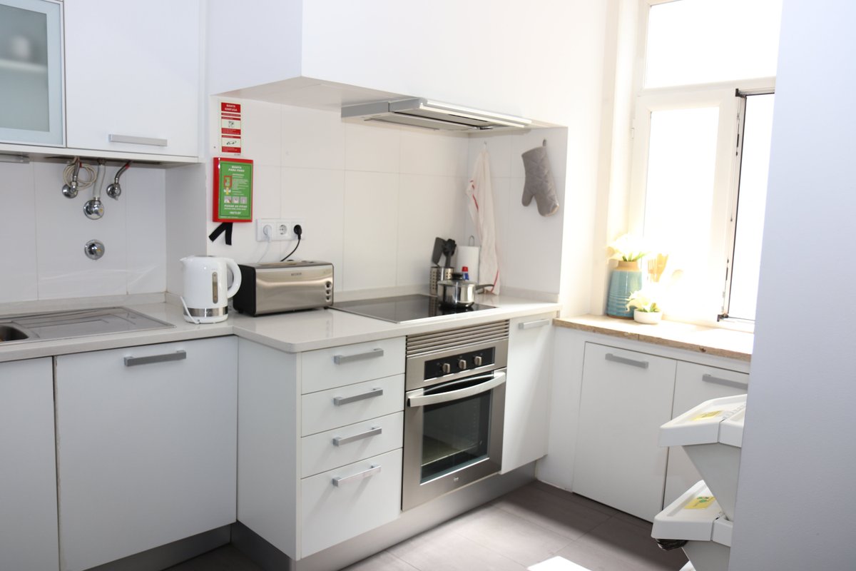 BOTANIC VIEWS GUEST HOUSE - Prices & Reviews (Lisbon, Portugal)