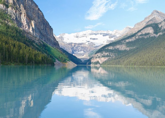 picture of lake and mountains