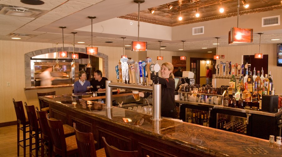 John Harvard's Bar