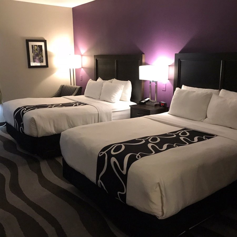 QUINTA INN SUITES WYNDHAM CEDAR RAPIDS  81     1  0  4    Updated