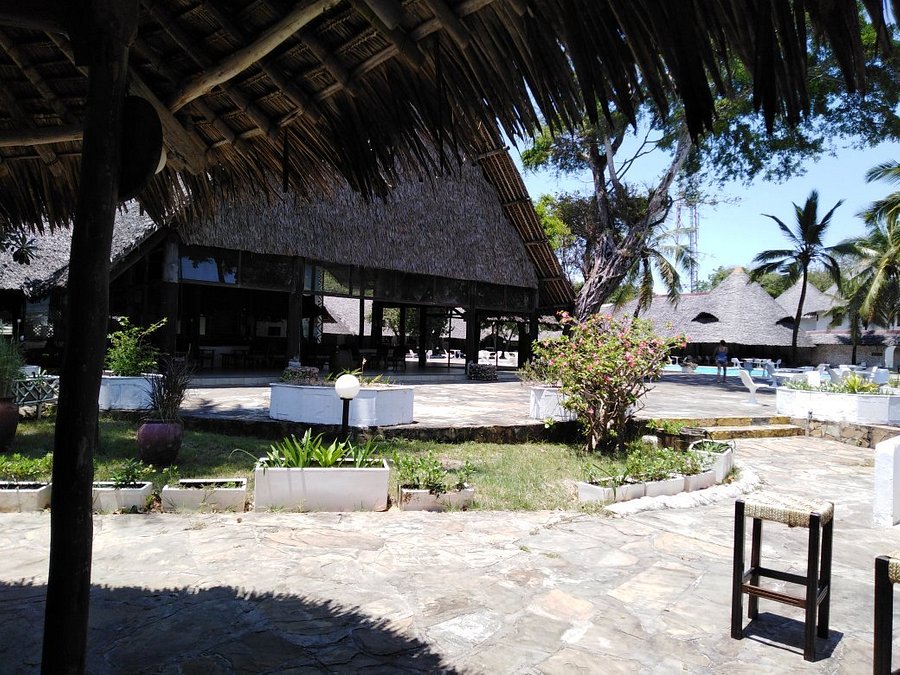 kenya safari lodges & hotels to mombasa beach hotel