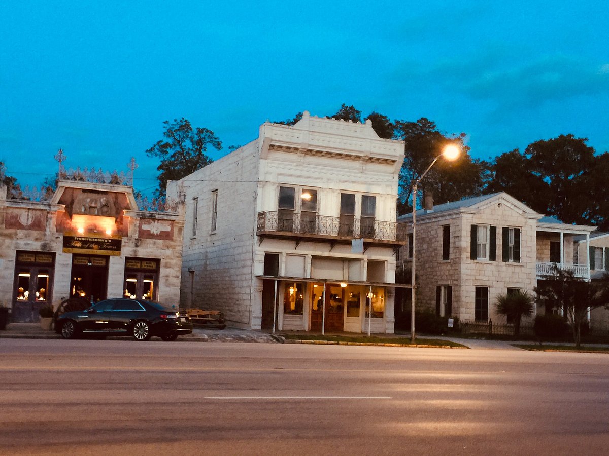 MAIN STREET (Fredericksburg): Ce qu'il faut savoir pour votre visite