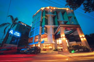 Akhil Classic in Thiruvananthapuram (Trivandrum), image may contain: Hotel, Neighborhood, City, Lighting