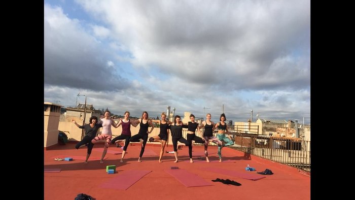 Imagen 21 de Yoga Weeks Barcelona