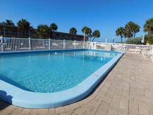 Pool & Beach