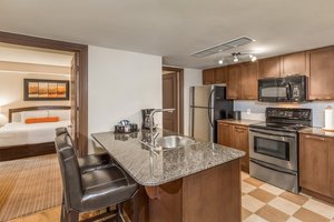 Room & Suite