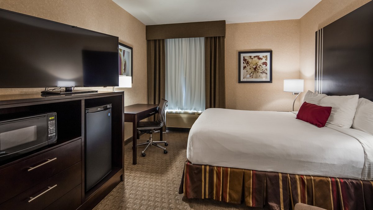 BEST WESTERN PLUS HOWE INN $130 ($̶1̶8̶5̶) - Updated 2022 Prices ...