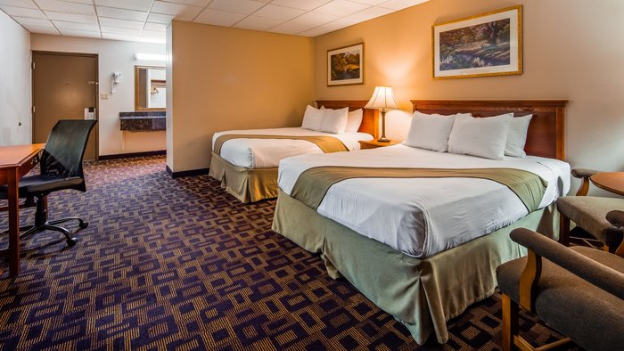 Rodeway Inn McPherson Rooms: Pictures & Reviews - Tripadvisor