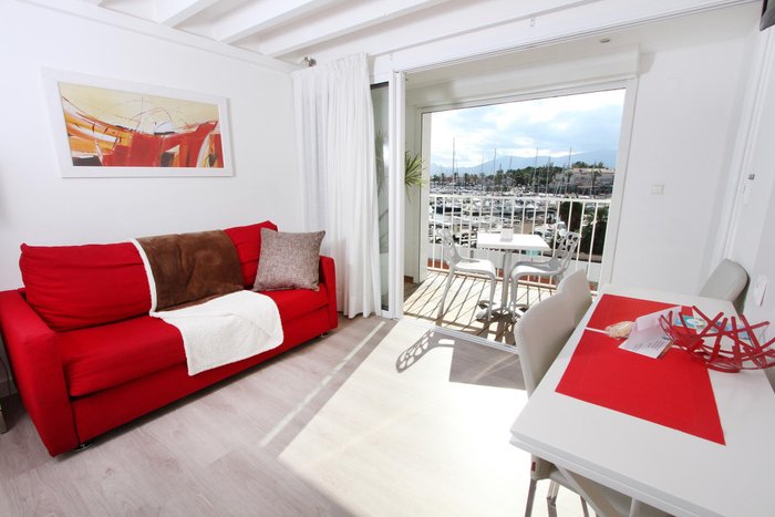 Bleu Mer Duplex & Suites Rooms: Pictures & Reviews - Tripadvisor