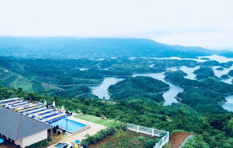 Ta Dung Lake View