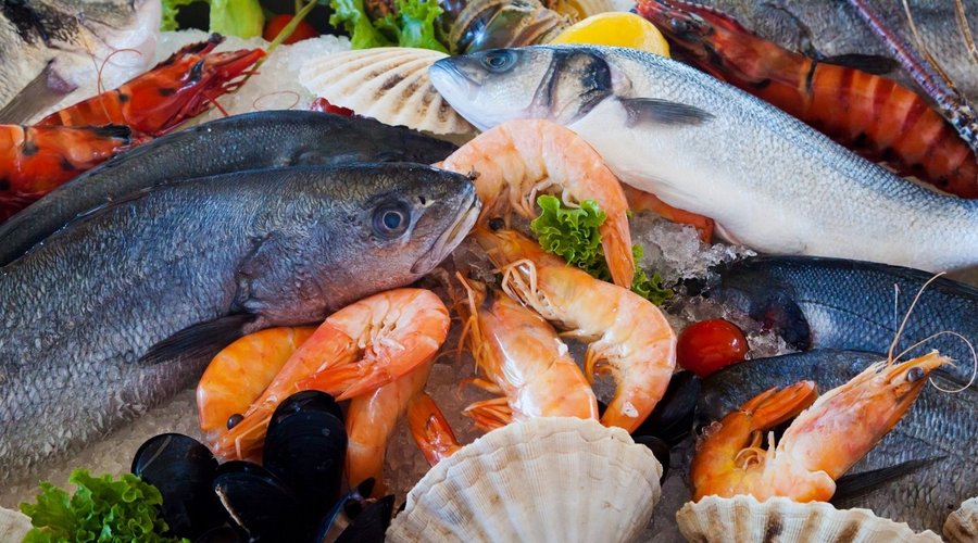 Disponemos de pescado fresco de barquillo de Agaete,entre más variedad de platos muy sabrosos 