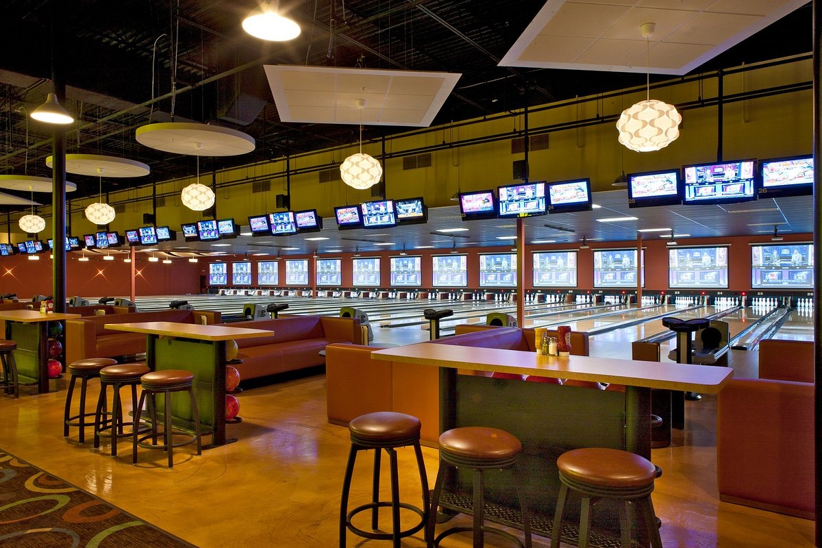 Newly renovated Jensen Beach Bowl offers 20 lanes and a full-service bar