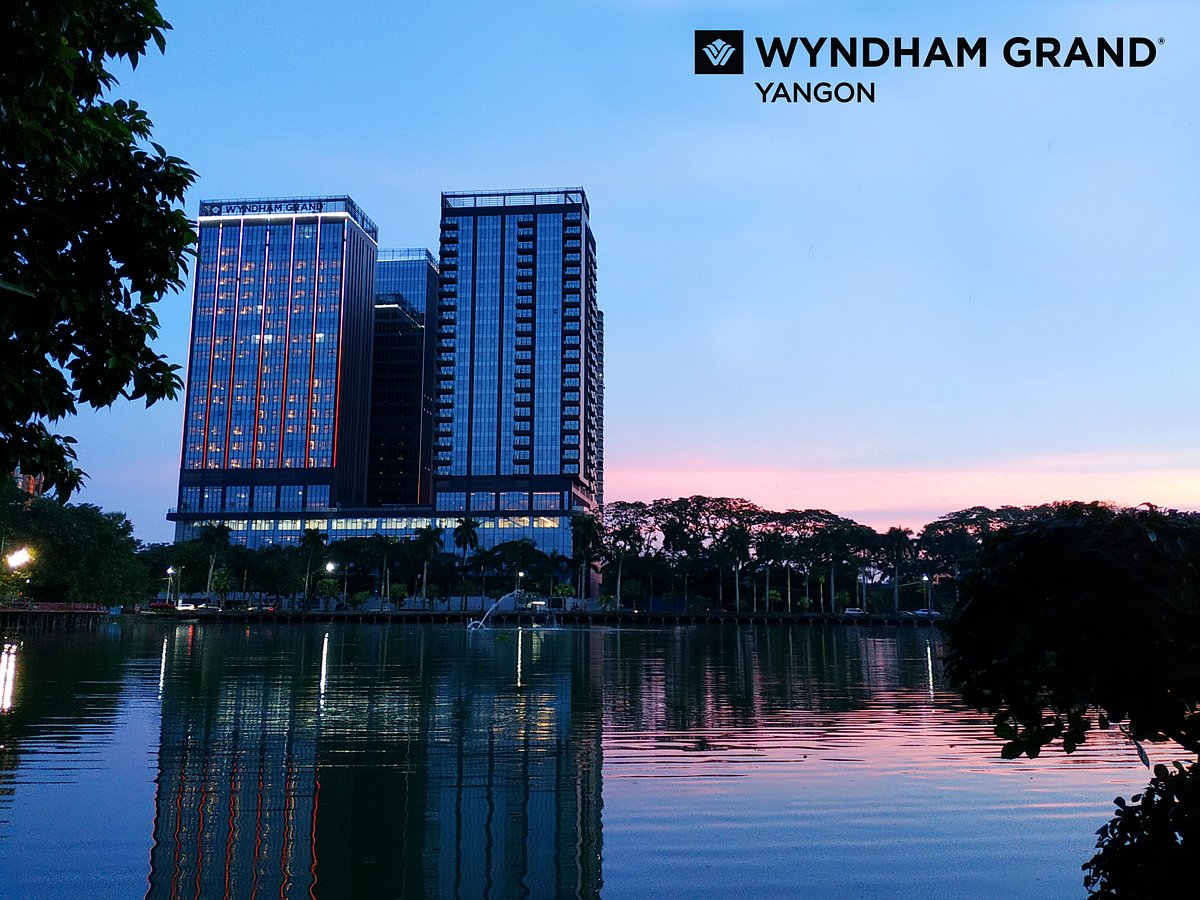 Wyndham Grand Yangon Hotel, hotel in Yangon (Rangoon)