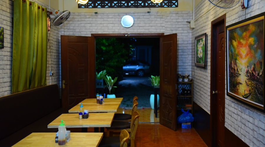 Restaurant main room