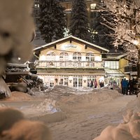 Bald öffnen wir unsere Türen um sie mit alpinen Köstlichkeiten verwöhnen zu dürfen. Wir freuen uns auf Sie. Ihr Jägerhäusl Team
